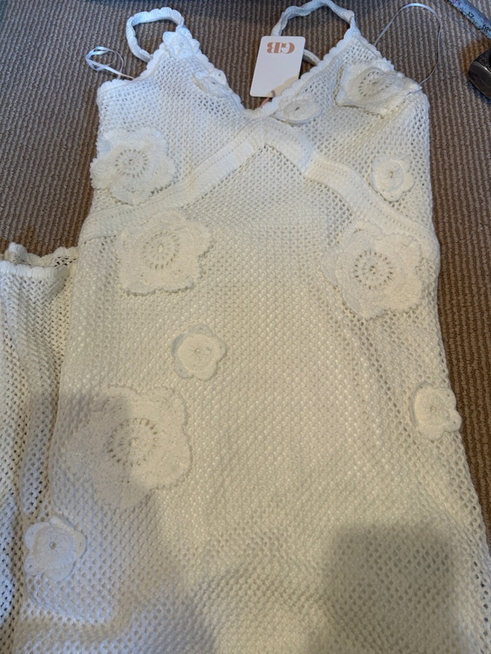 NWT Gianni Bini White Crochet Maxi Dress with flower appliqué size medium - Picture 5 of 12